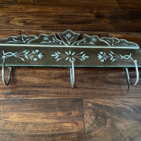 Mirrored Wall Hanging w/three hooks - Picture 1 of 2